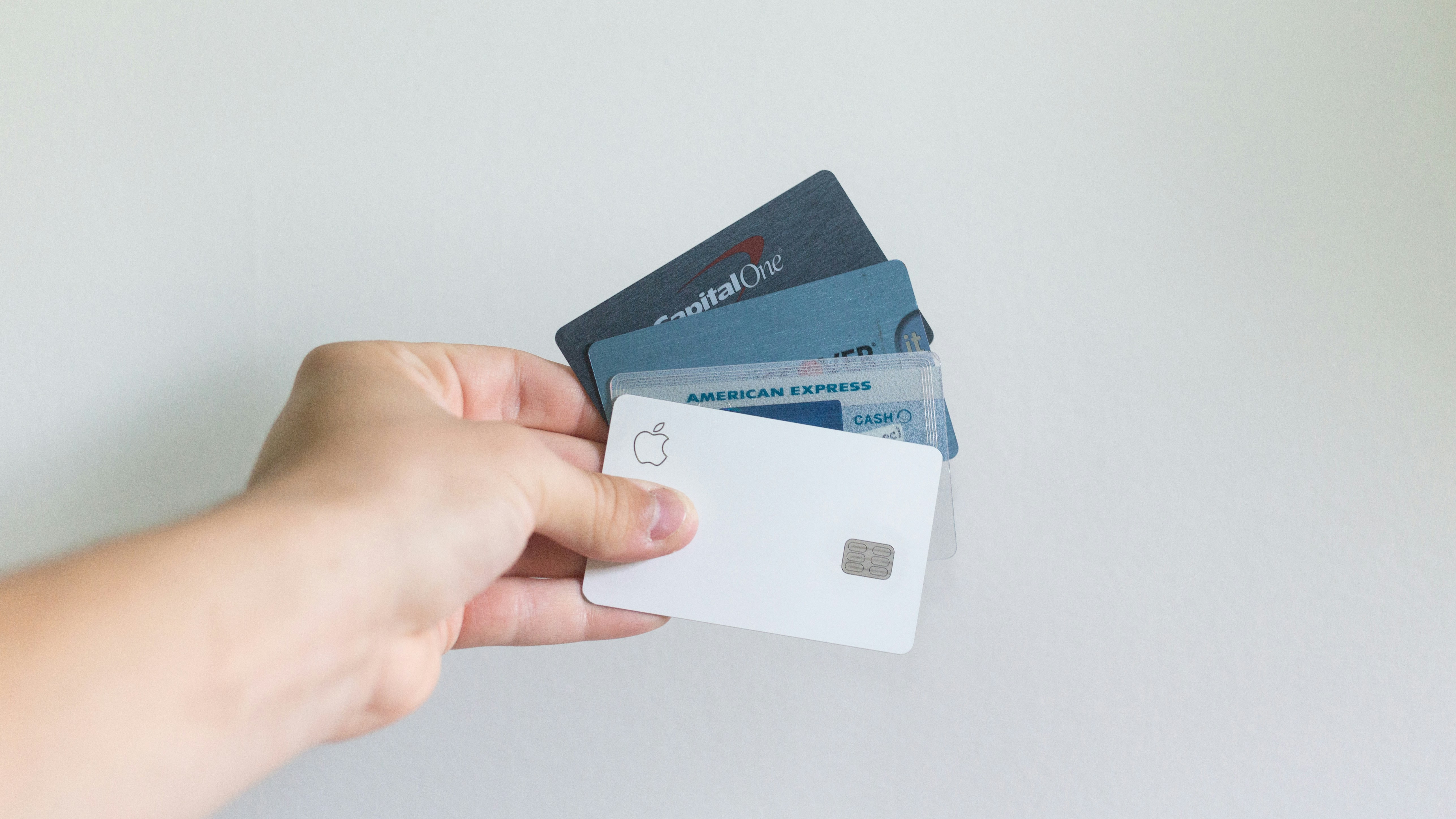 Revolut, Wise, bureau de change : quel est vraiment le moins cher ?
